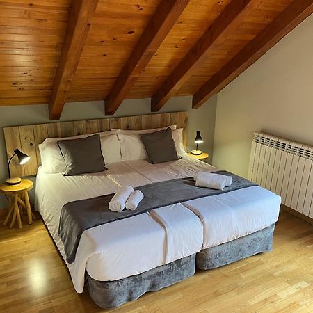 Hotel Els Encantats Еспот Екстериор снимка