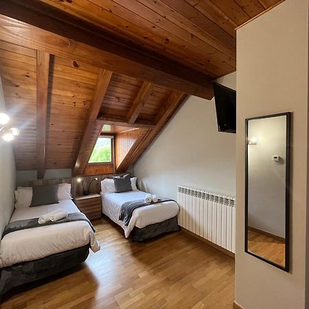 Hotel Els Encantats Еспот Екстериор снимка