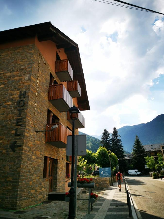 Hotel Els Encantats Еспот Екстериор снимка