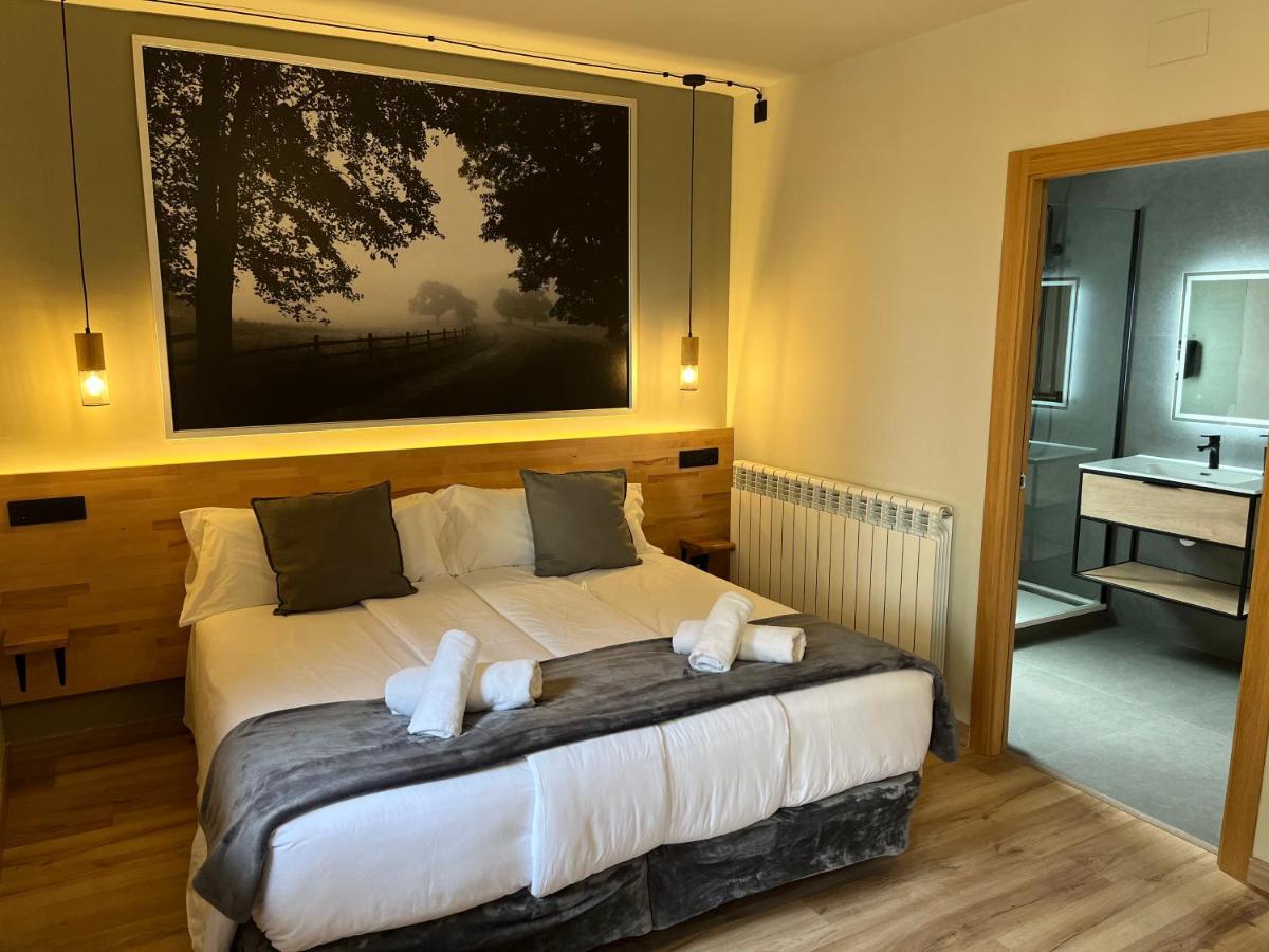 Hotel Els Encantats Еспот Екстериор снимка