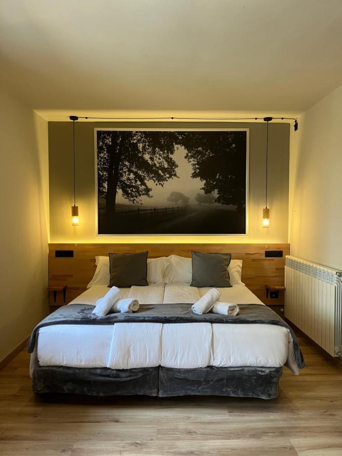Hotel Els Encantats Еспот Екстериор снимка
